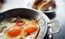 Derfor skal din pande være varm nok inden stegning